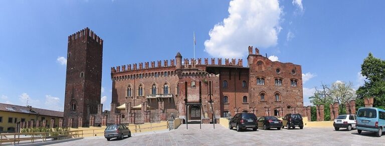 Discovering the Royal Carimate Castle