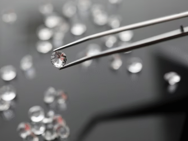 Lab grown diamonds AU displayed with ethical engagement rings and earrings in a showroom